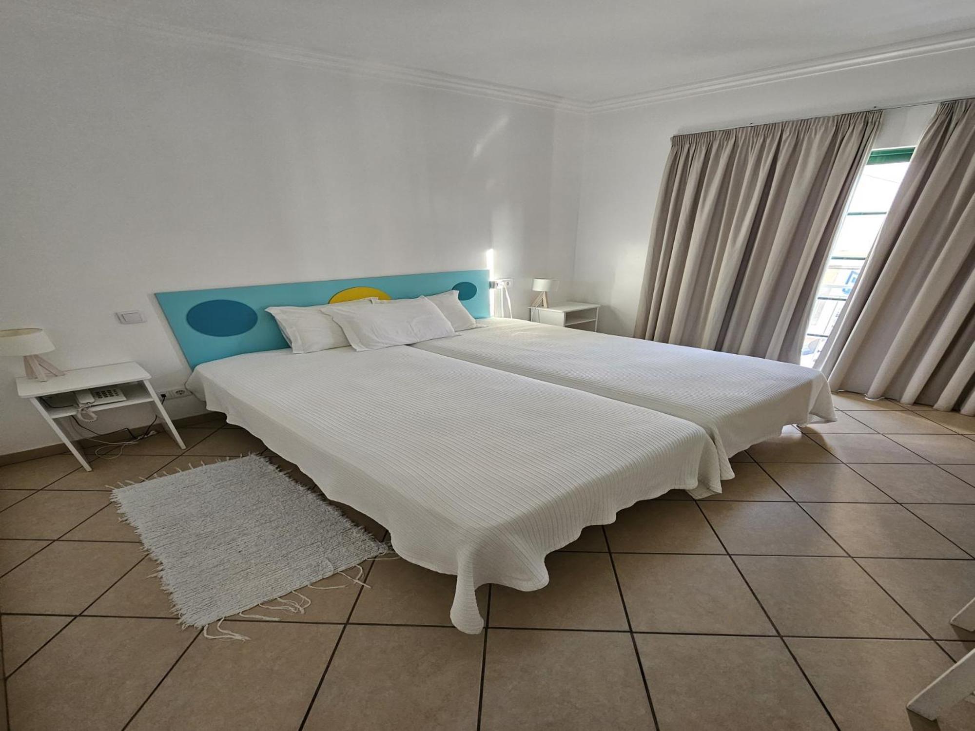 פארו Hotel Adelaide מראה חיצוני תמונה